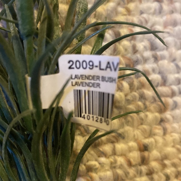 Lavender Bush Flowrrs Spray - Picture 4 of 4